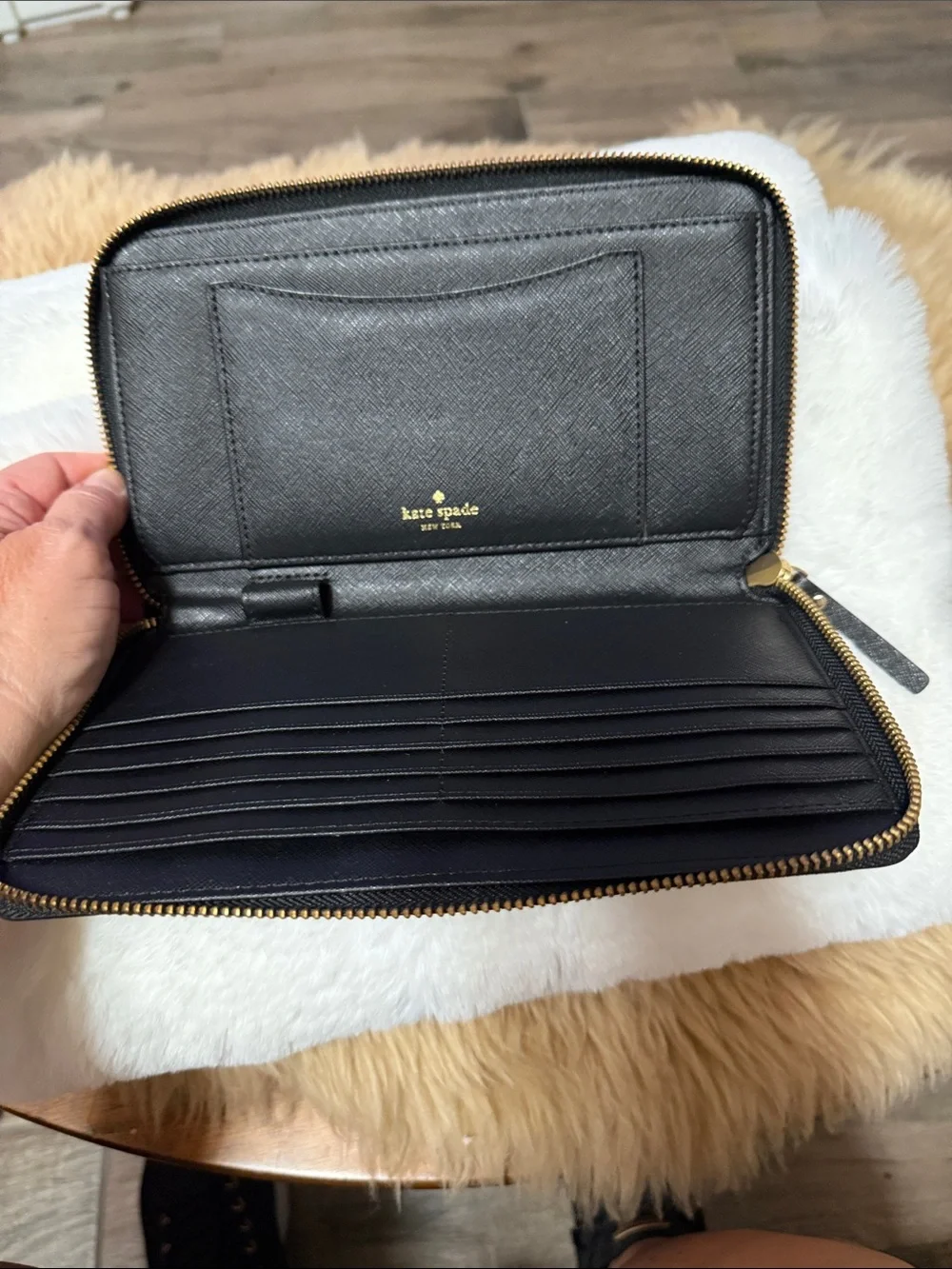 Kate Spade Black Saffiano Leather Zip Around LV Wallet Organizer Clutch
